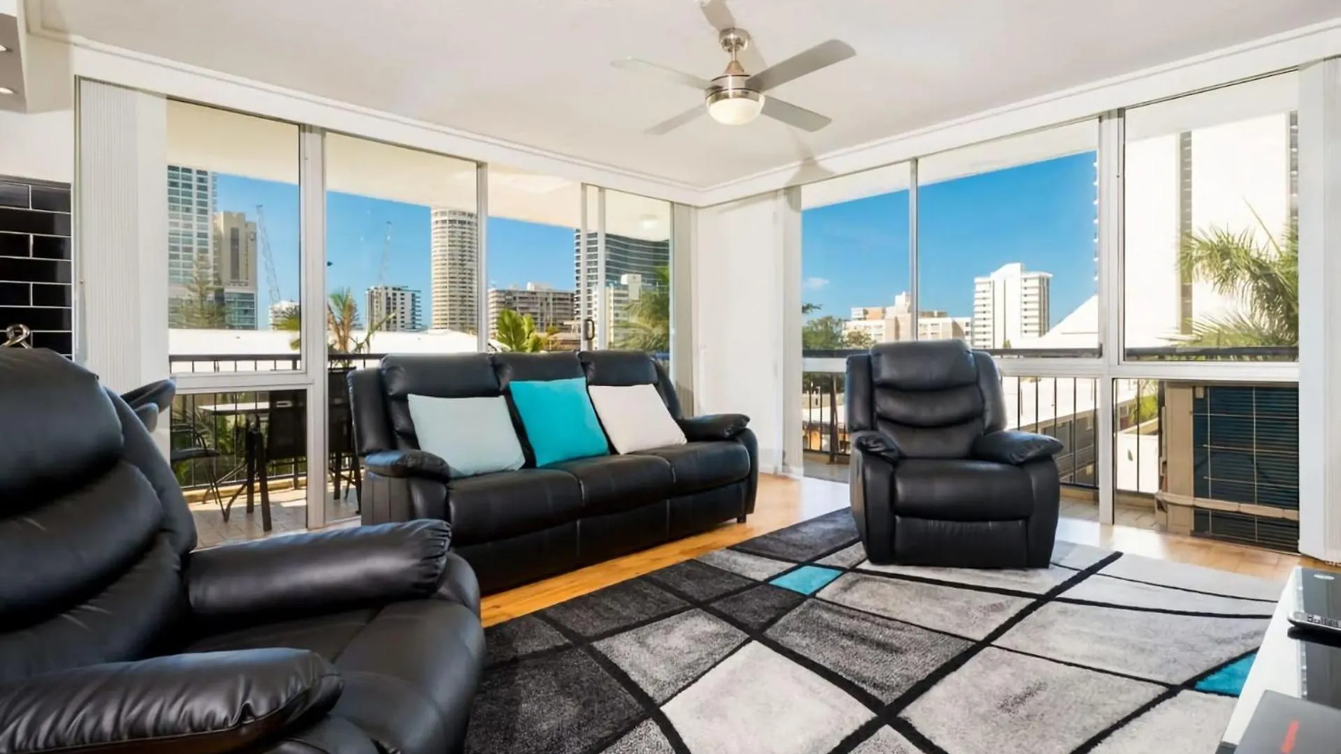 Appartement Surfers Central Escape - 450M To The Beach Gold Coast Australië